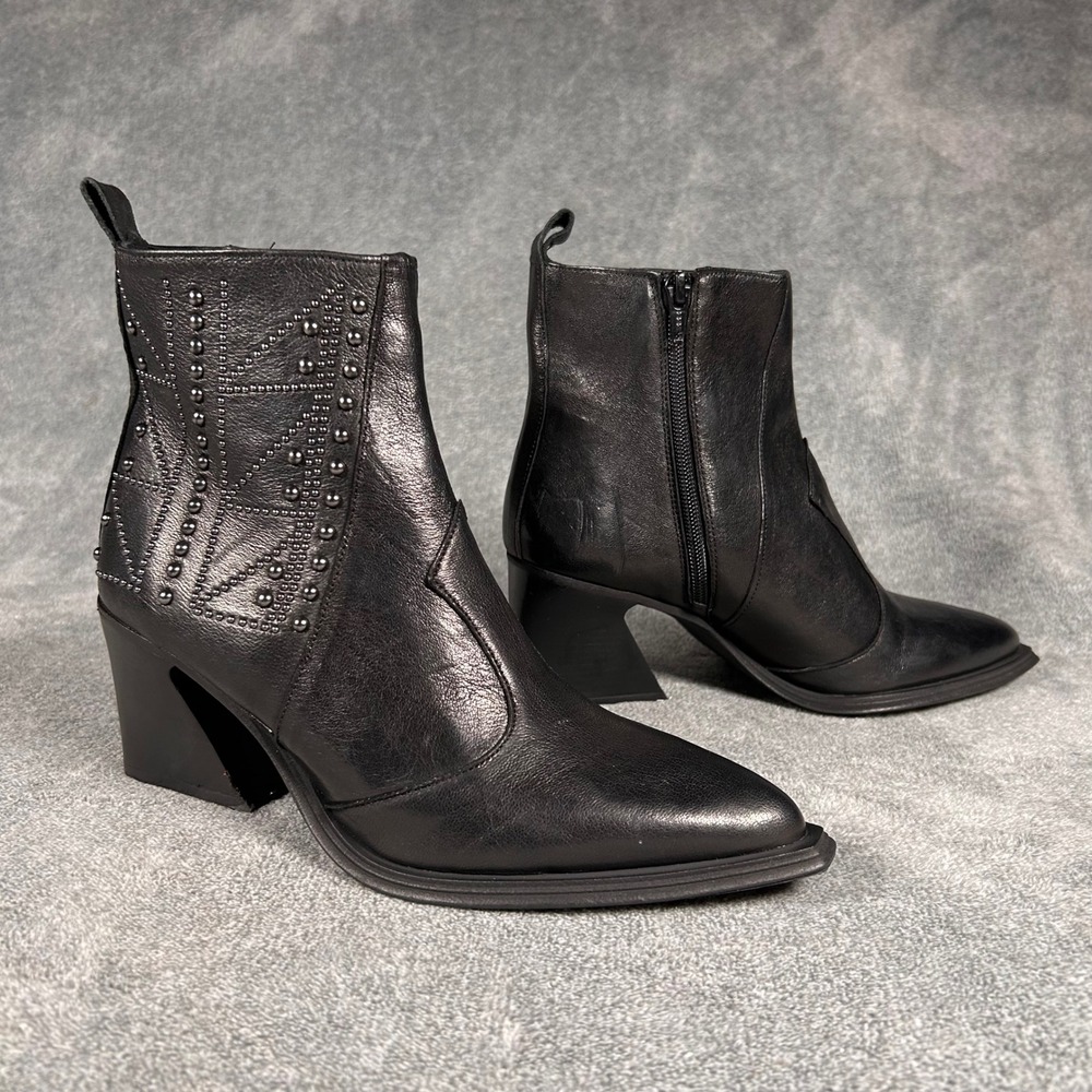Emanuele Crasto Ankle Boots Heeled Black Leather Studded Pointed US 7.5 Italy